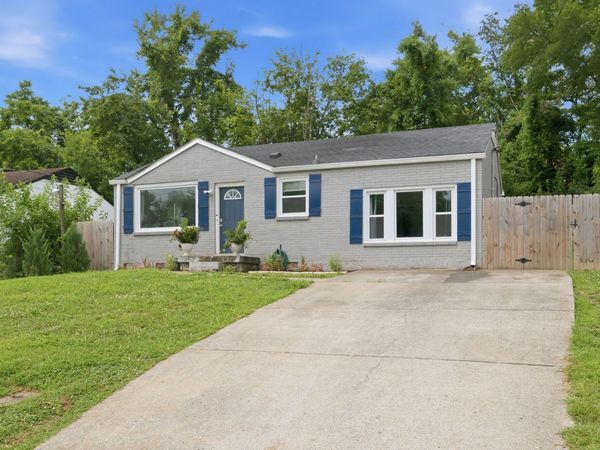 3223 Panorama Dr, Nashville, TN 37218