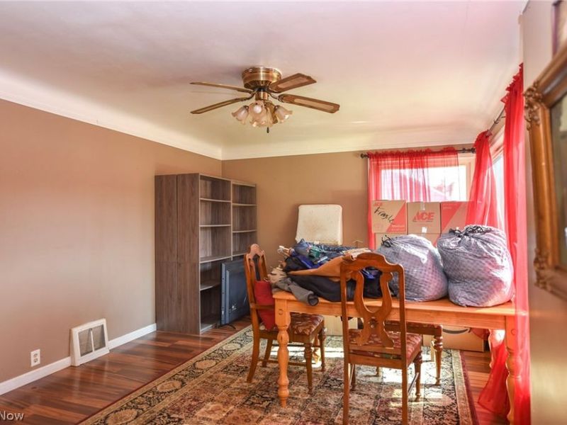 526 Ridge Road, Newton Falls, OH 44444 Photo 2