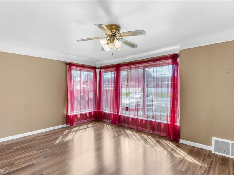 526 Ridge Road, Newton Falls, OH 44444 Photo 4