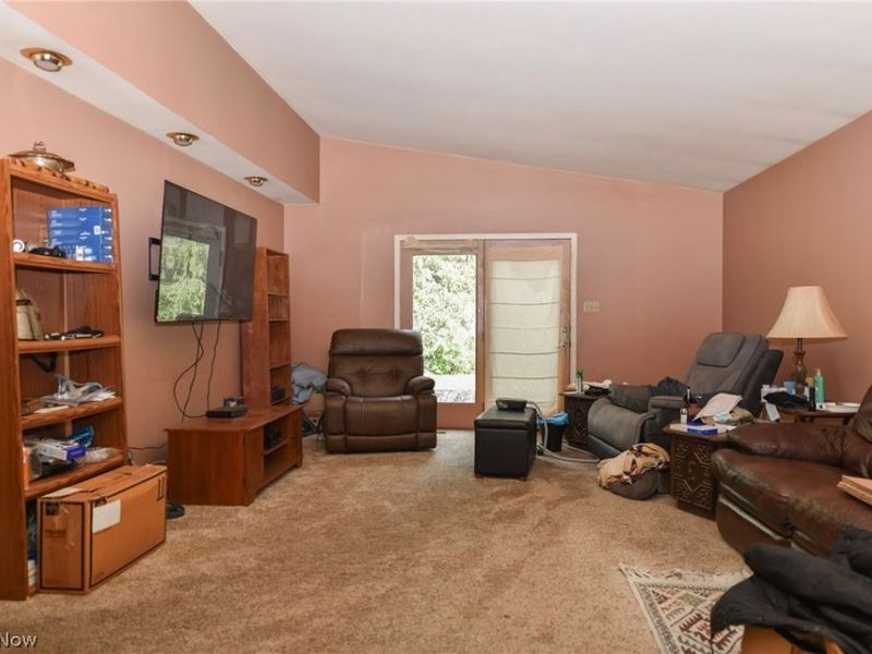 526 Ridge Road, Newton Falls, OH 44444 Photo 6