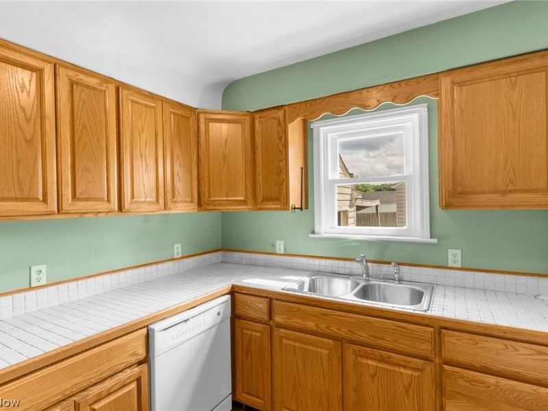 526 Ridge Road, Newton Falls, OH 44444 Photo 7