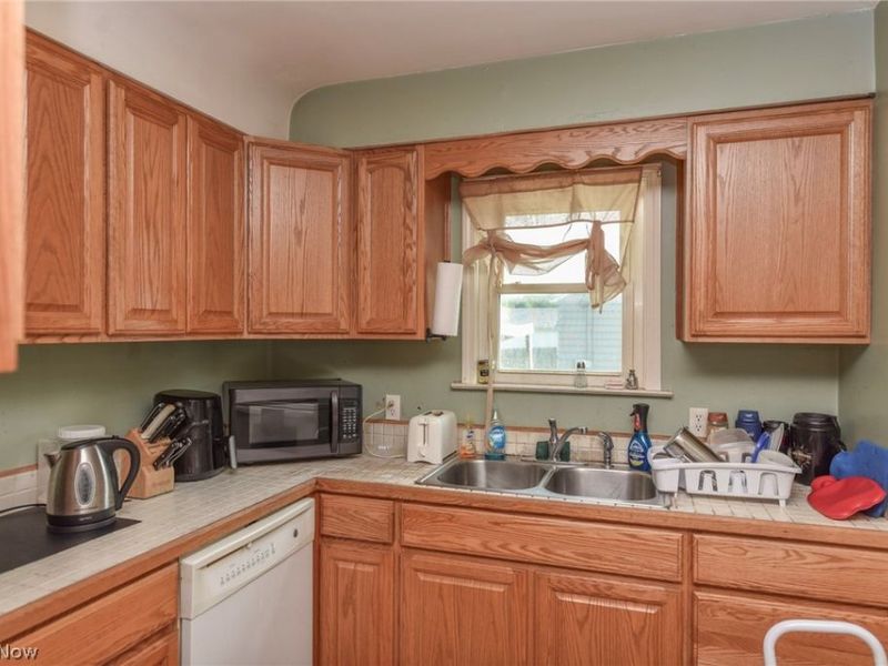 526 Ridge Road, Newton Falls, OH 44444 Photo 8