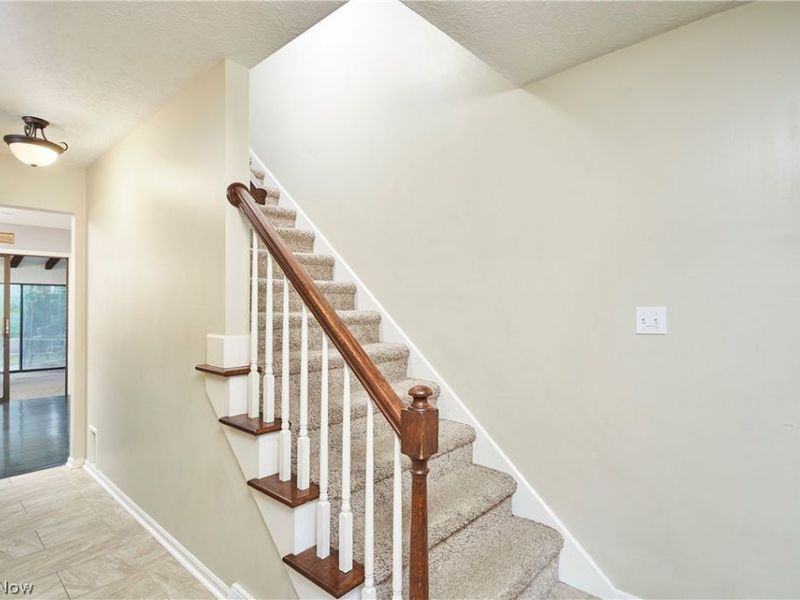 1756 Deepwood Drive, Akron, OH 44313 Photo 17