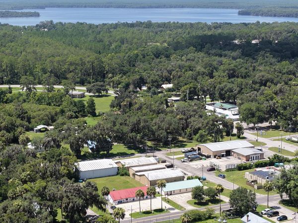 413 ELM Street, Welaka, FL 32193