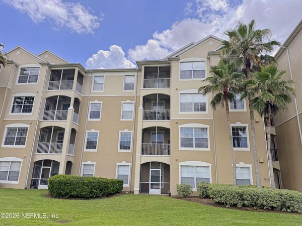 7801 POINT MEADOWS Drive, Unit 8404, Jacksonville, FL 32256