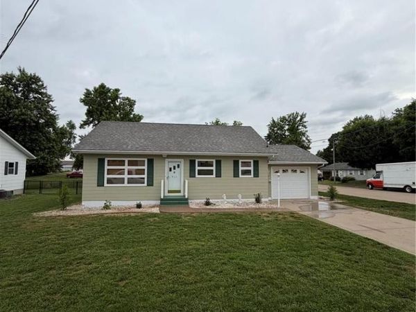 923 Chloe Street , Perryville, MO 63775