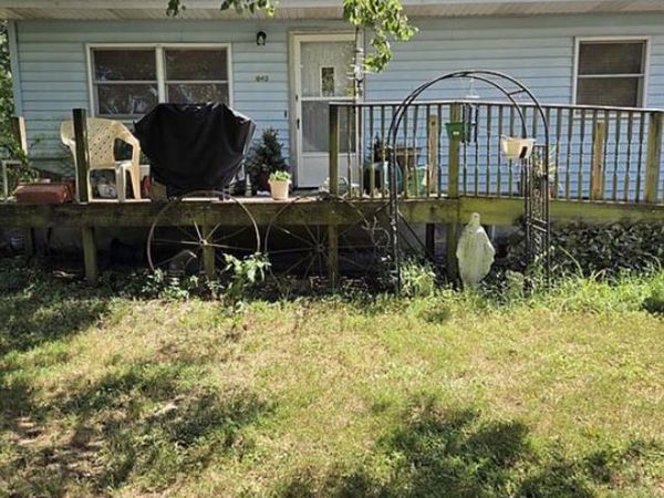 643 S Division Street, Pocahontas, IL 62275
