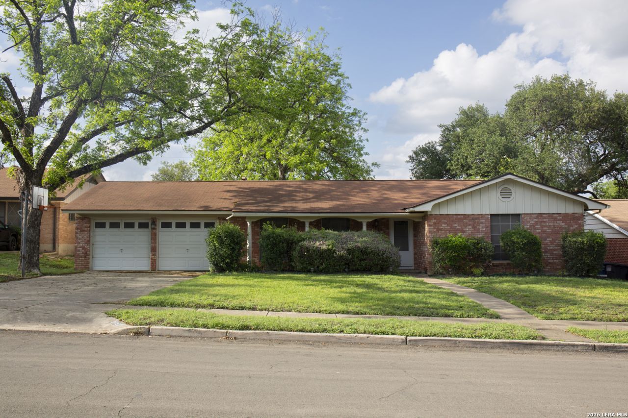 3715 Oak Trl, San Antonio, TX 78228 Main Photo