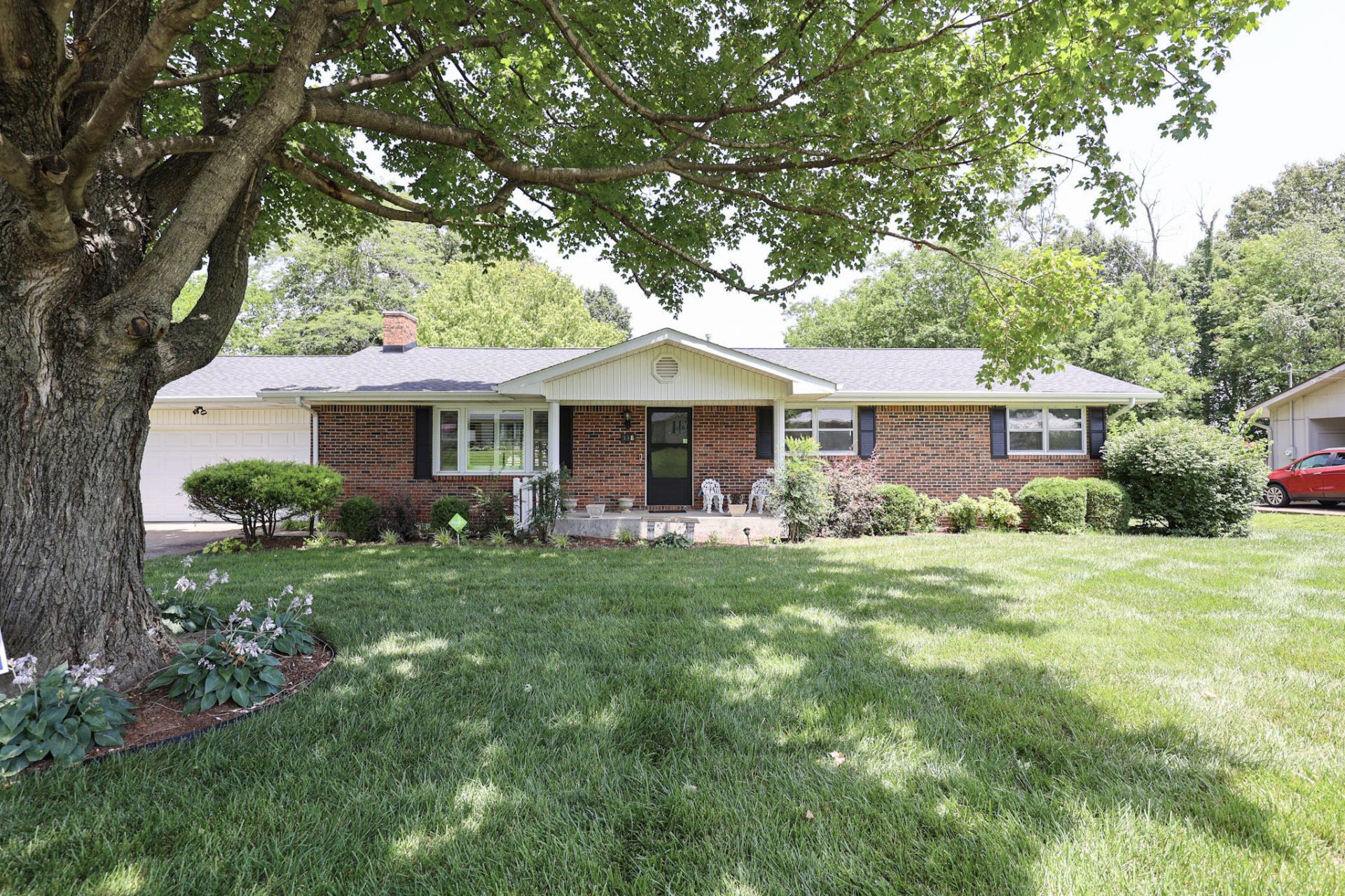118 Milton Drive, Paducah, KY 42003 Main Photo