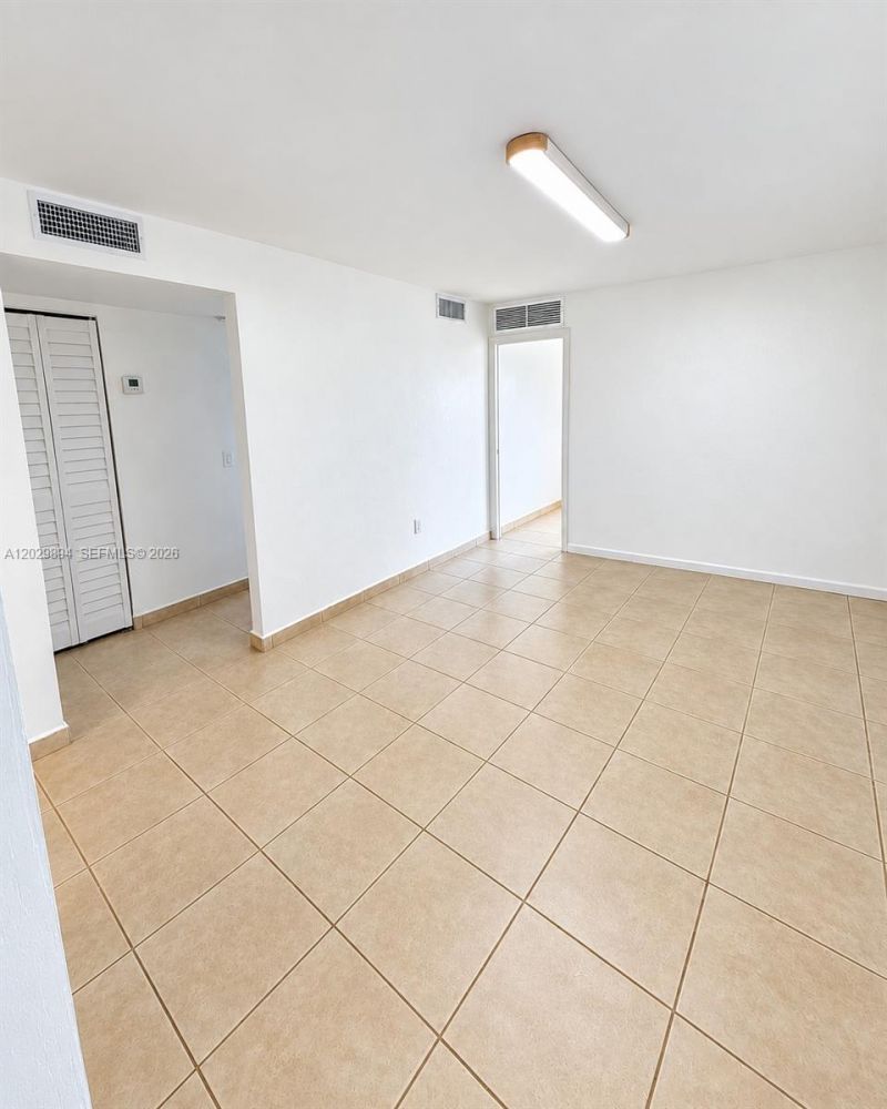 6850 W 16th Dr, Unit 317, Hialeah, FL 33014 Photo
