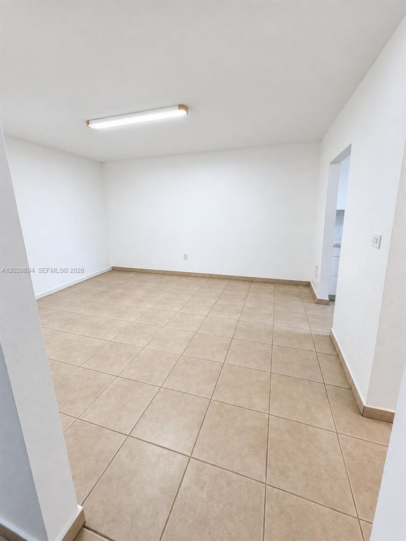 6850 W 16th Dr, Unit 317, Hialeah, FL 33014 Photo