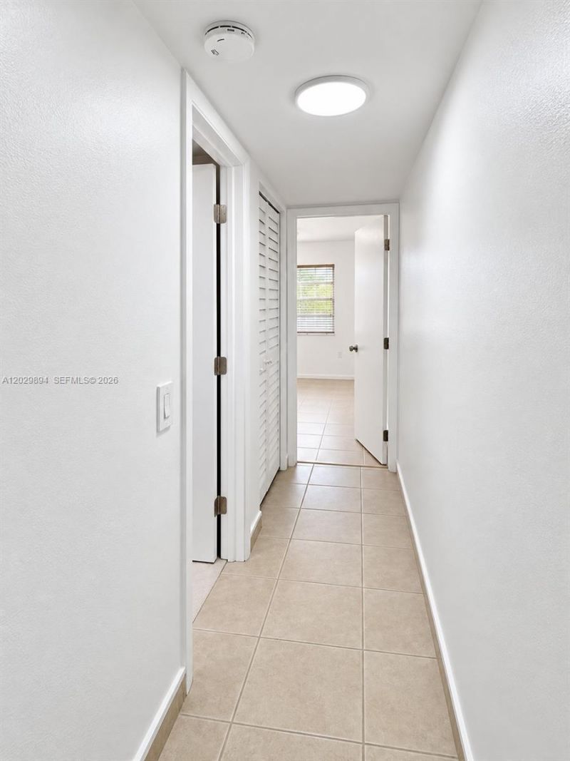 6850 W 16th Dr, Unit 317, Hialeah, FL 33014 Photo