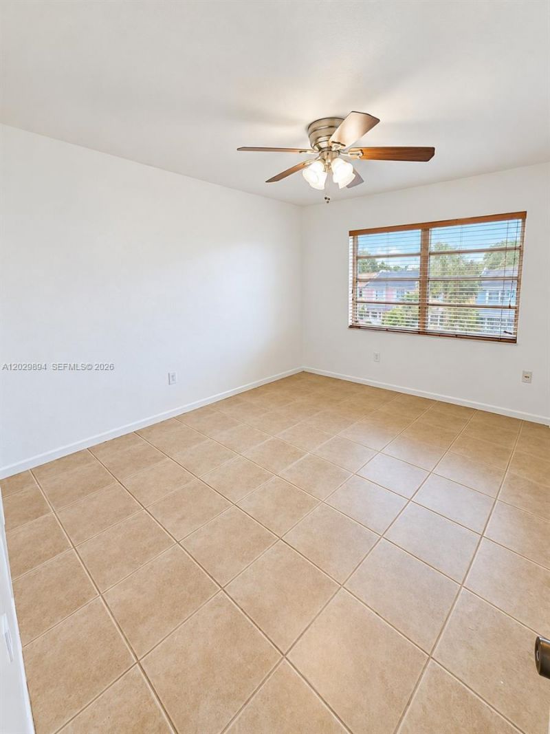 6850 W 16th Dr, Unit 317, Hialeah, FL 33014 Photo