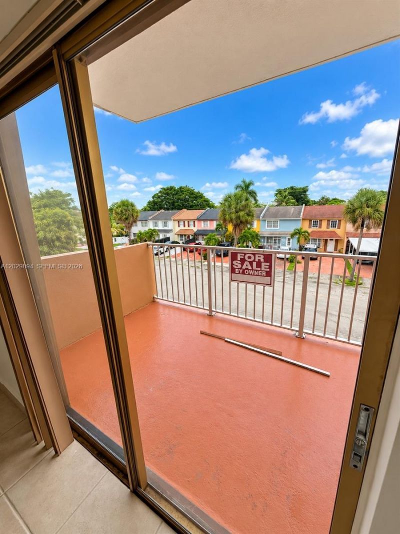 6850 W 16th Dr, Unit 317, Hialeah, FL 33014 Photo