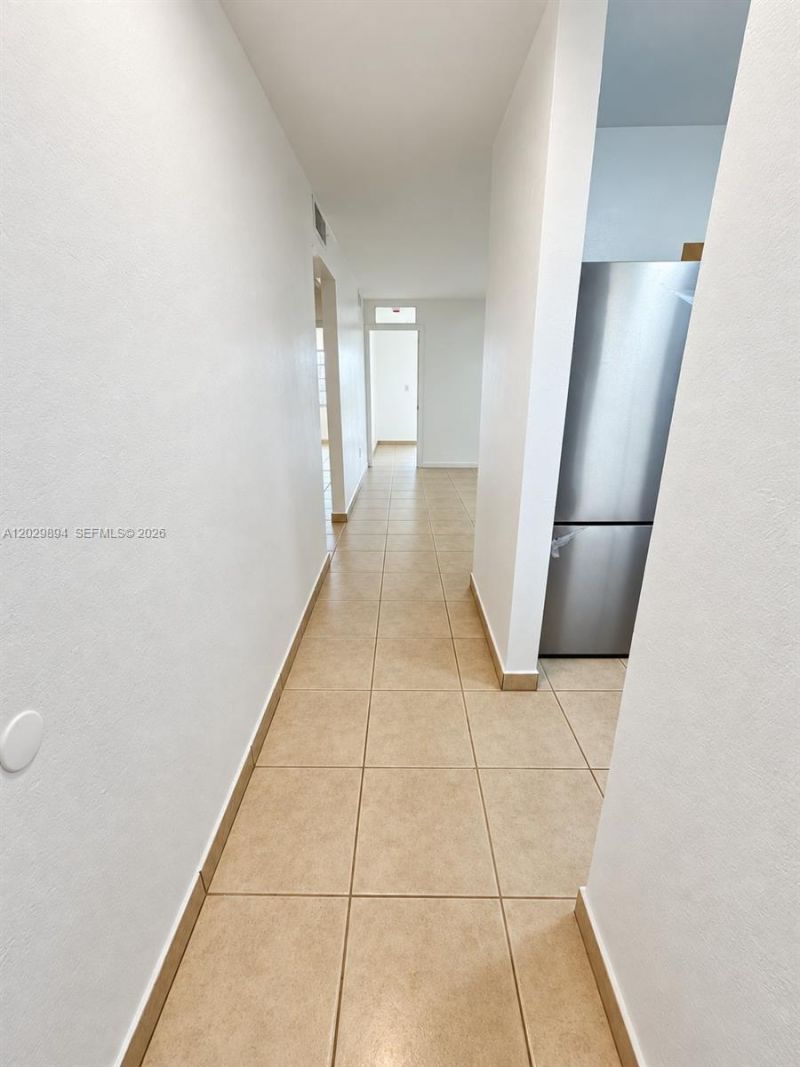 6850 W 16th Dr, Unit 317, Hialeah, FL 33014 Photo