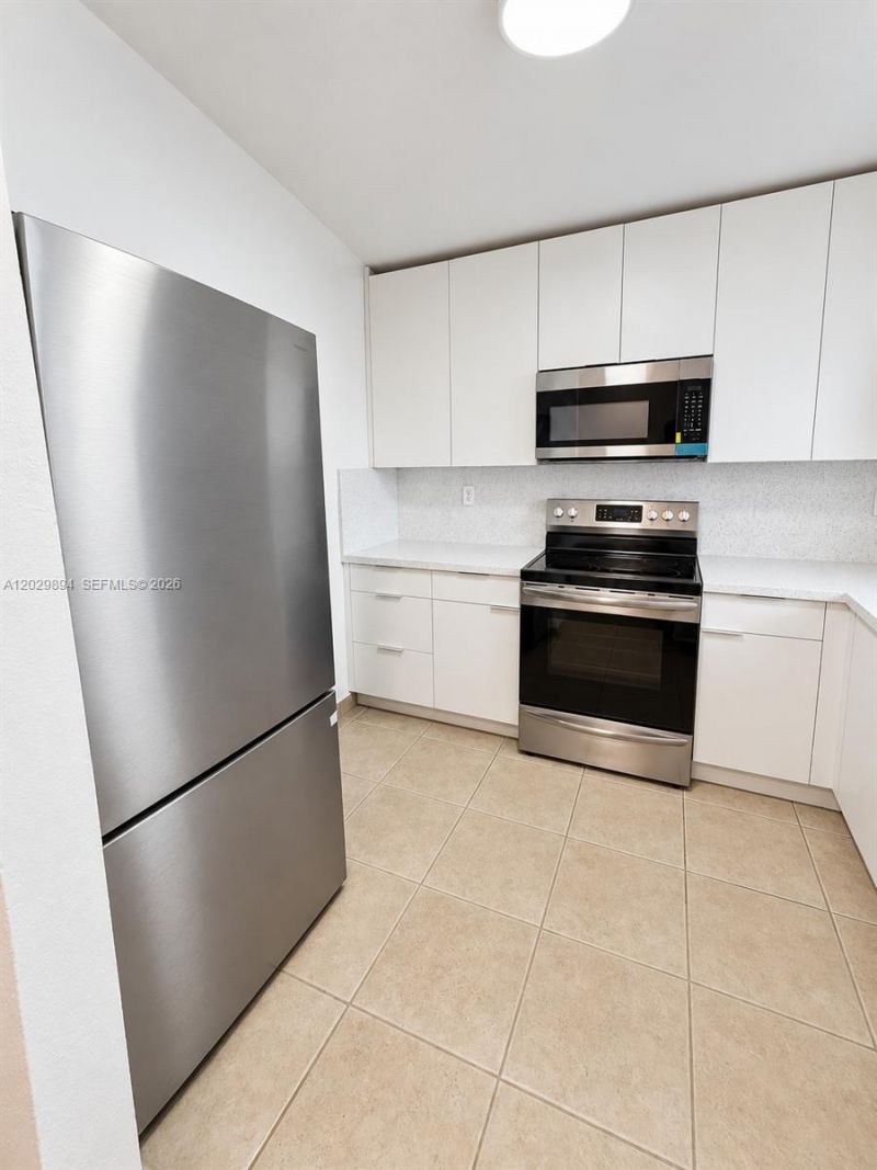 6850 W 16th Dr, Unit 317, Hialeah, FL 33014 Photo
