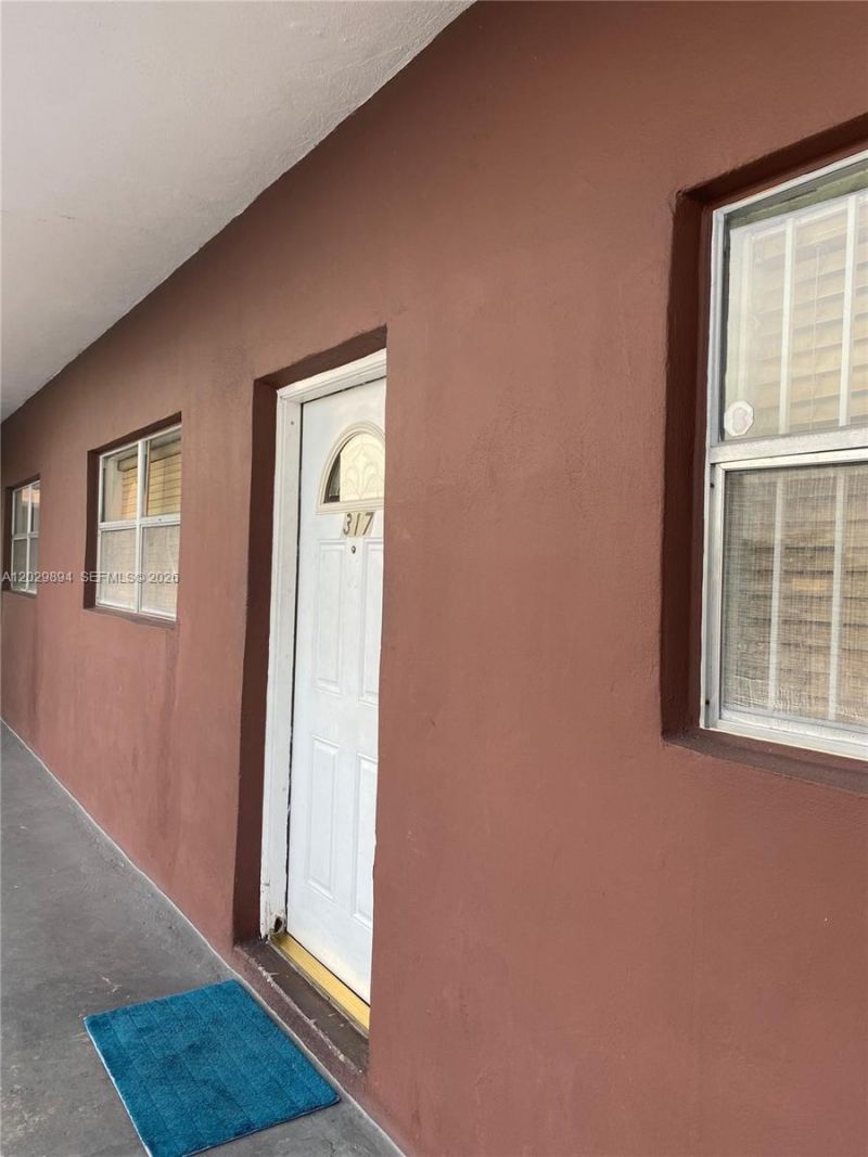 6850 W 16th Dr , Unit 317, Hialeah, FL 33014 Photo