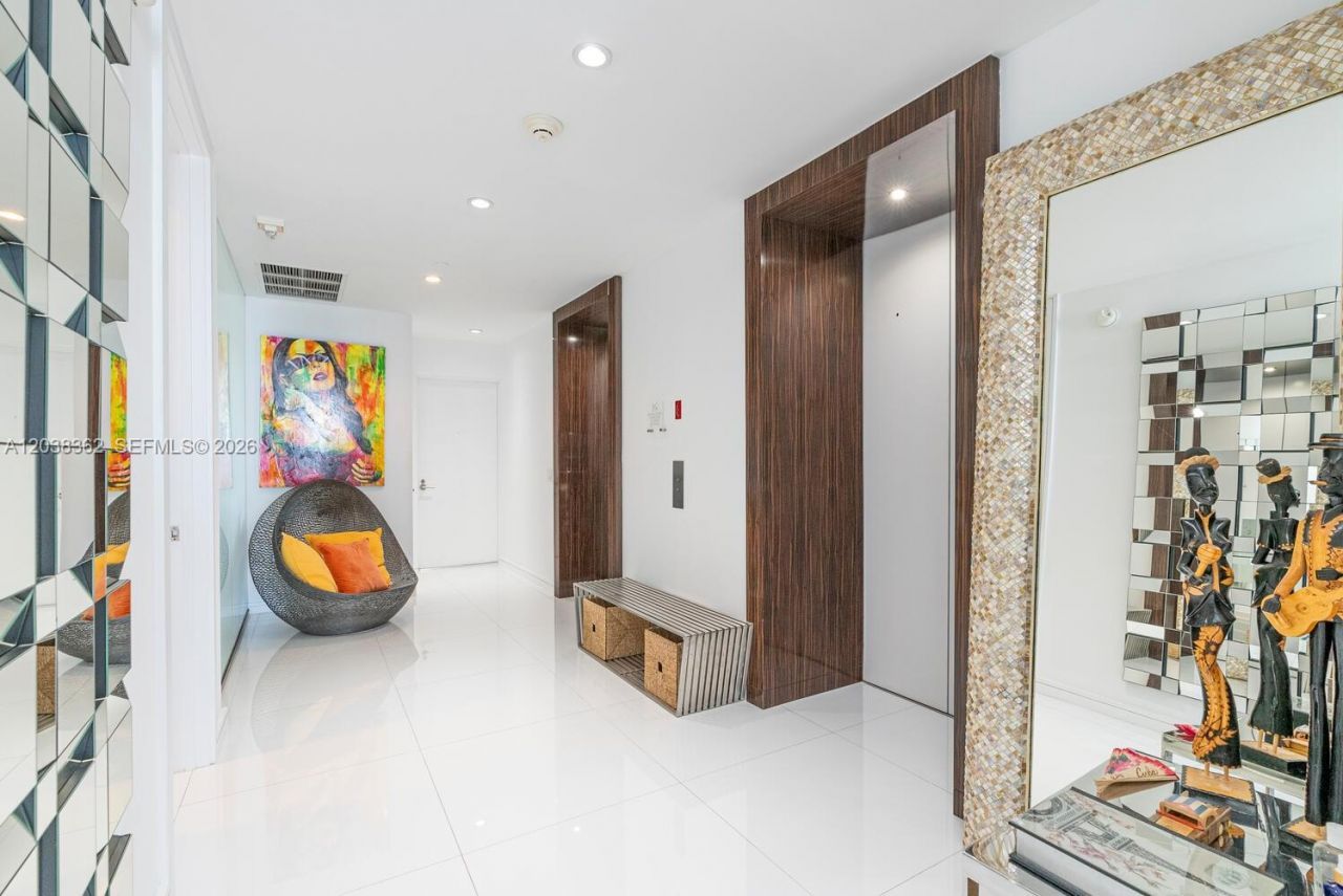 1100 Biscayne Blvd , Unit 4103, Miami, FL 33132 Photo