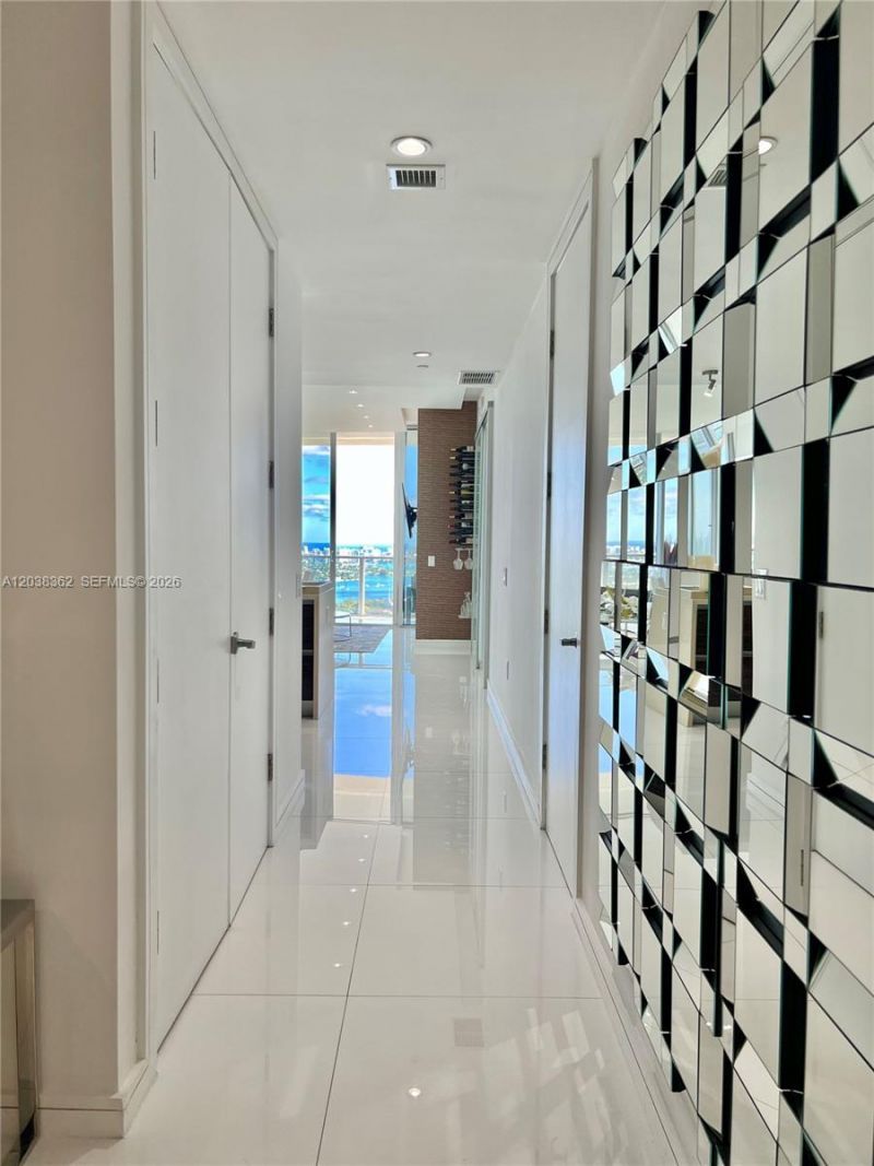 1100 Biscayne Blvd , Unit 4103, Miami, FL 33132 Photo