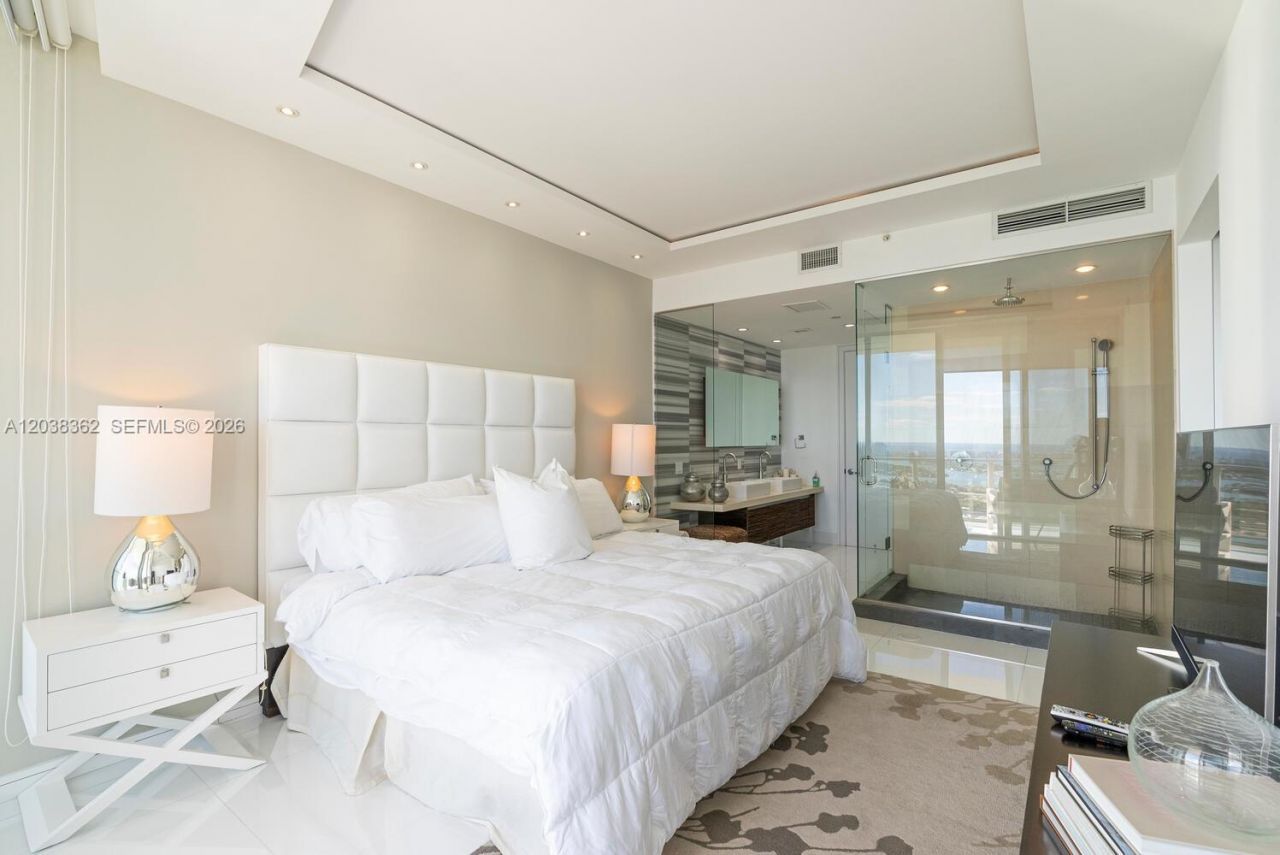 1100 Biscayne Blvd , Unit 4103, Miami, FL 33132 Photo