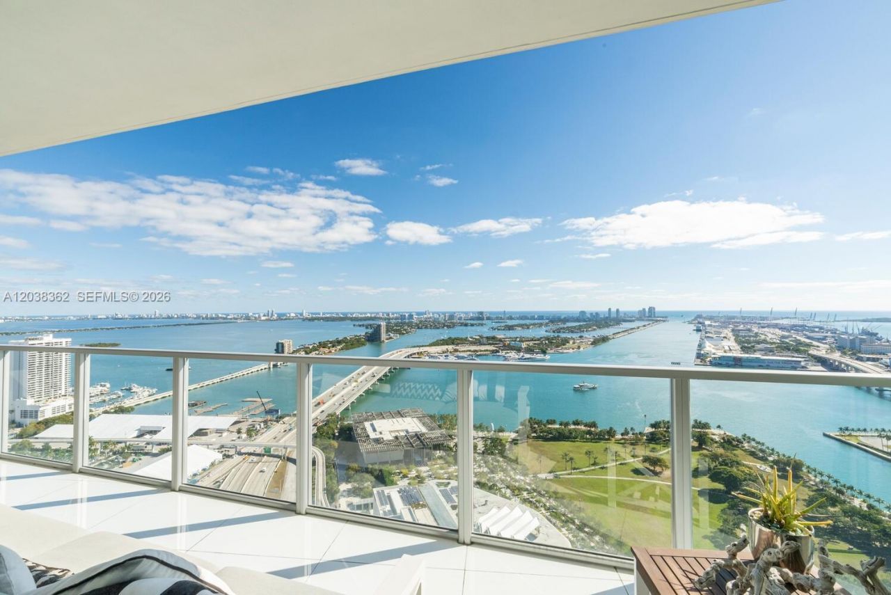 1100 Biscayne Blvd, Unit 4103, Miami, FL 33132 Photo