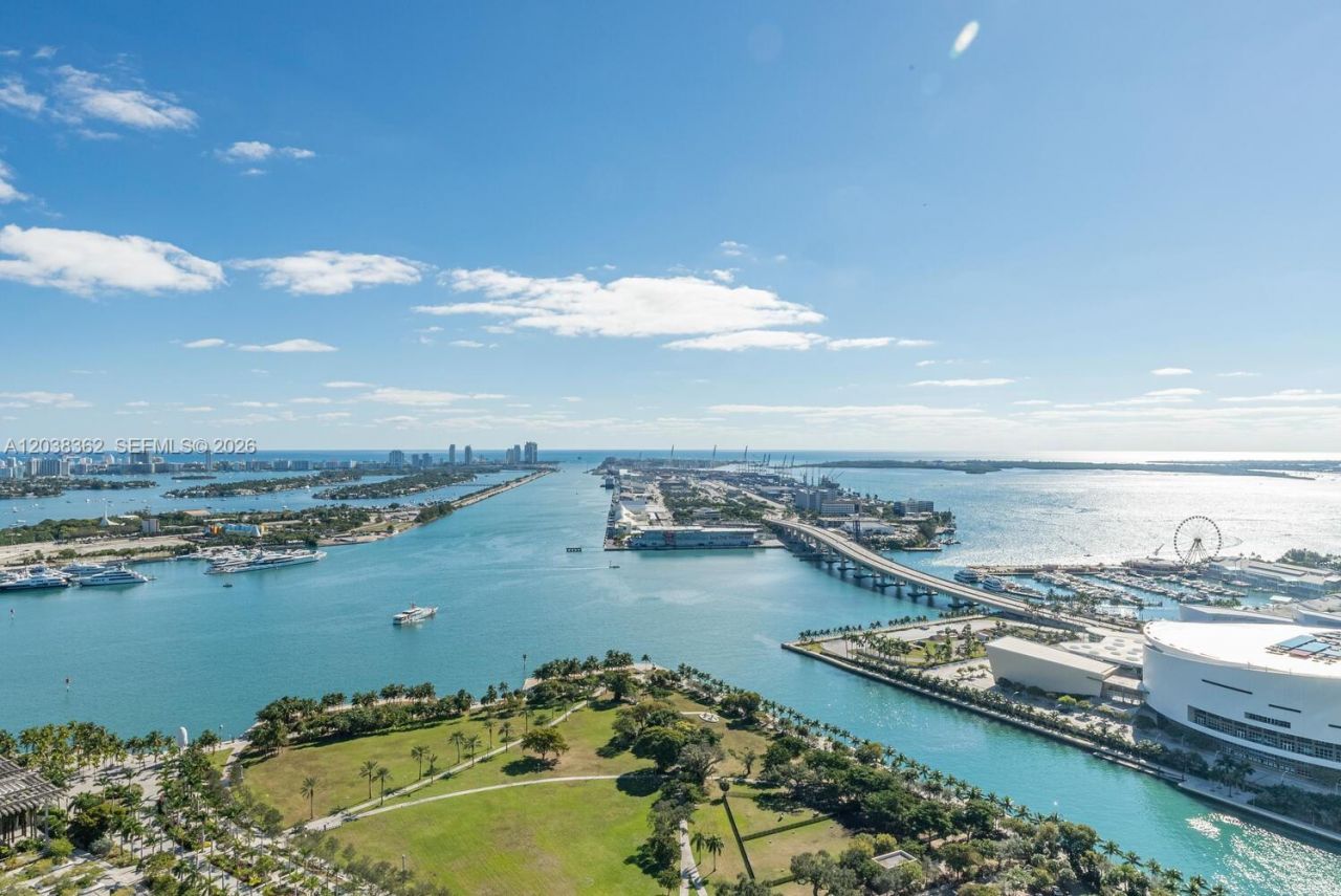 1100 Biscayne Blvd , Unit 4103, Miami, FL 33132 Photo