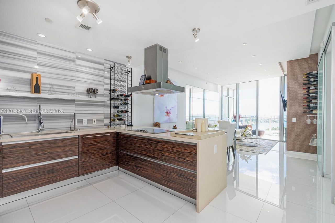 1100 Biscayne Blvd, Unit 4103, Miami, FL 33132 Photo