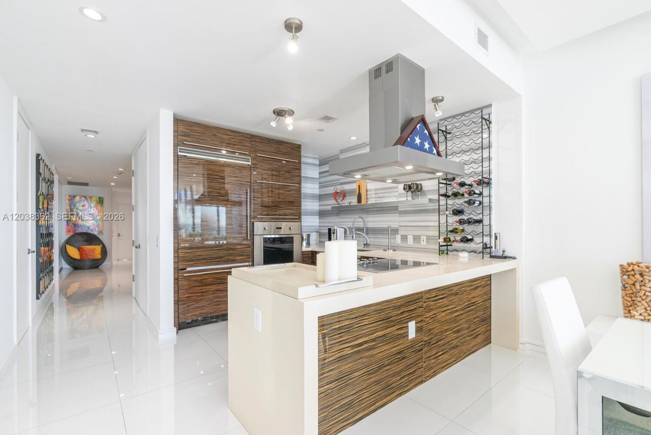 1100 Biscayne Blvd , Unit 4103, Miami, FL 33132 Photo