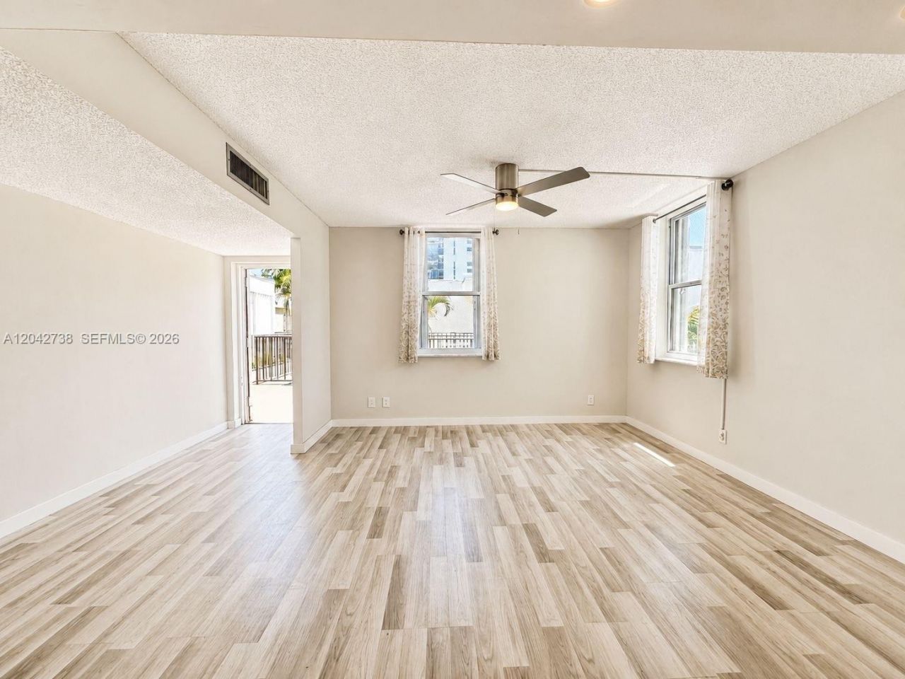 20200 W Country Club Dr , Unit PH16, Aventura, FL 33180 Photo