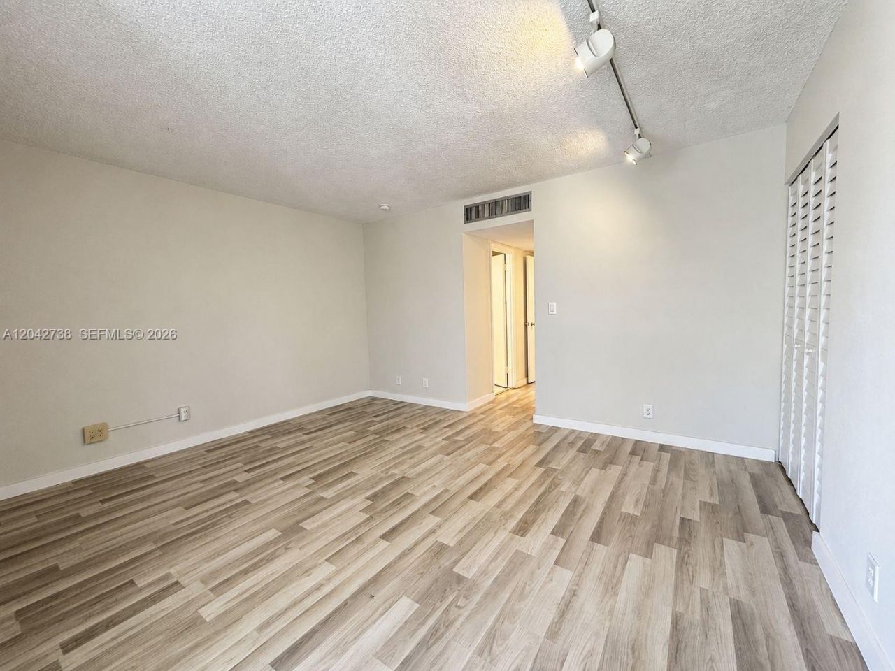 20200 W Country Club Dr , Unit PH16, Aventura, FL 33180 Photo
