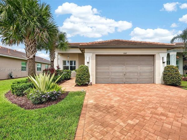 11662 SW Moon River Way , Port St. Lucie, FL 34987