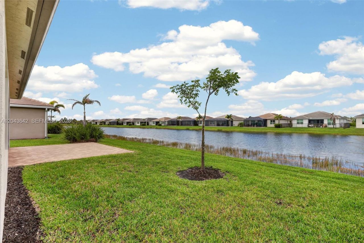 11662 SW Moon River Way , Port Saint Lucie, FL 34987 Photo
