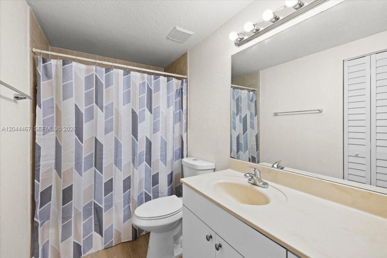 437 SW 7th St , Unit 201, Miami, FL 33130 Photo