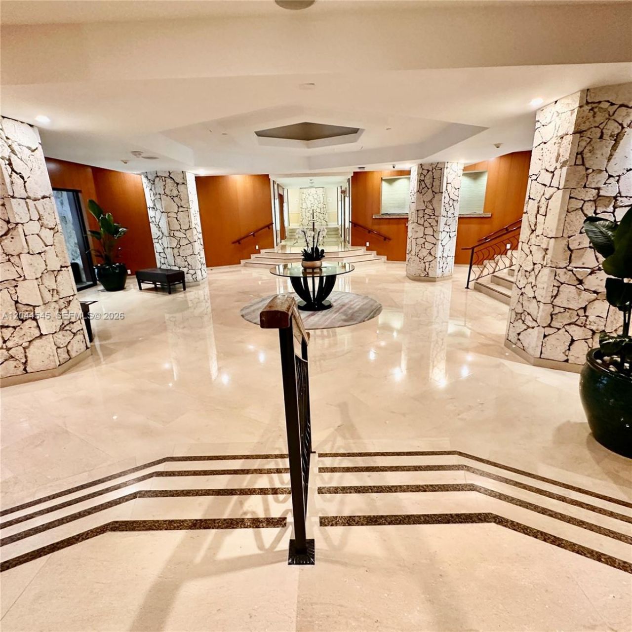 1111 Crandon Blvd, Unit B705, Key Biscayne, FL 33149 Photo