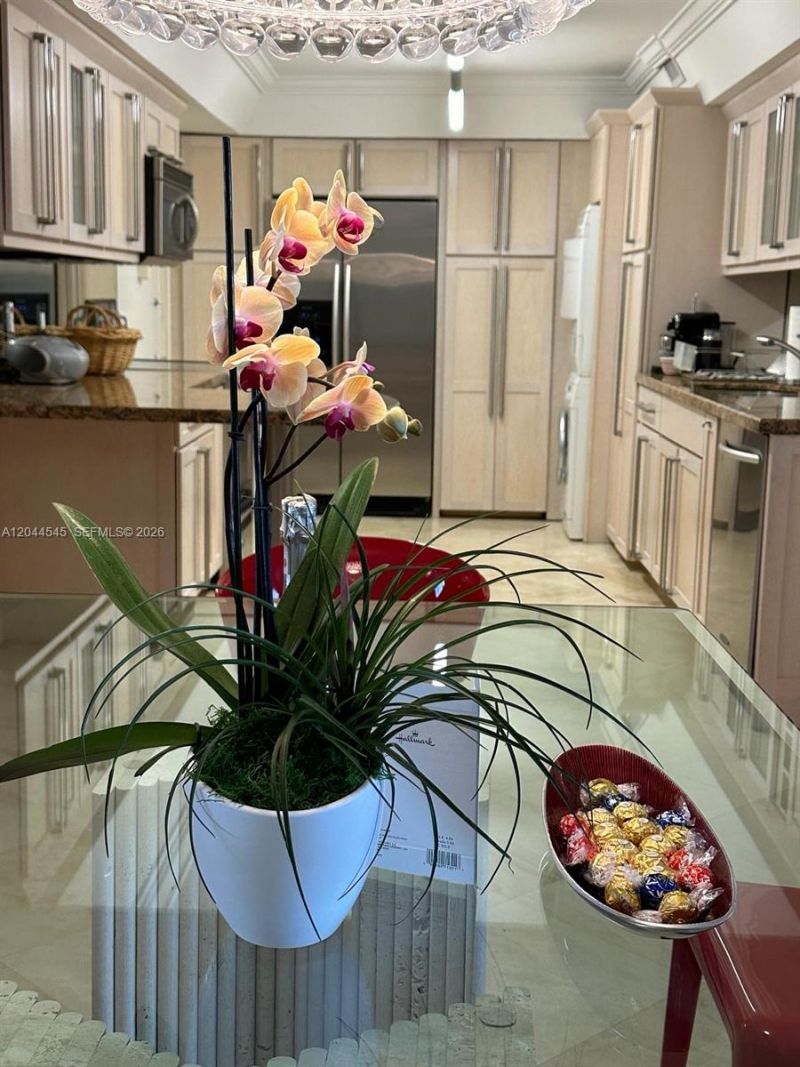 1111 Crandon Blvd, Unit B705, Key Biscayne, FL 33149 Photo