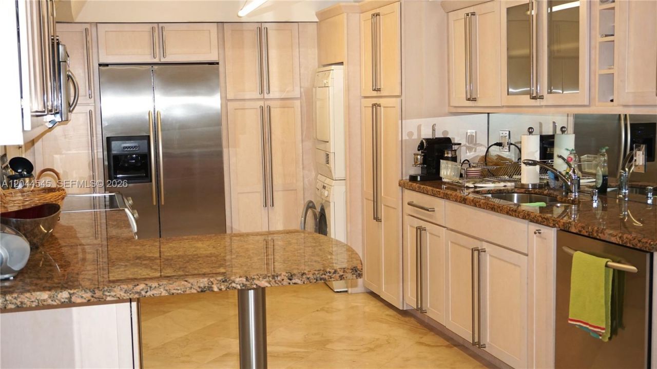 1111 Crandon Blvd, Unit B705, Key Biscayne, FL 33149 Photo