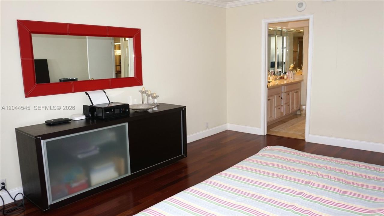 1111 Crandon Blvd, Unit B705, Key Biscayne, FL 33149 Photo