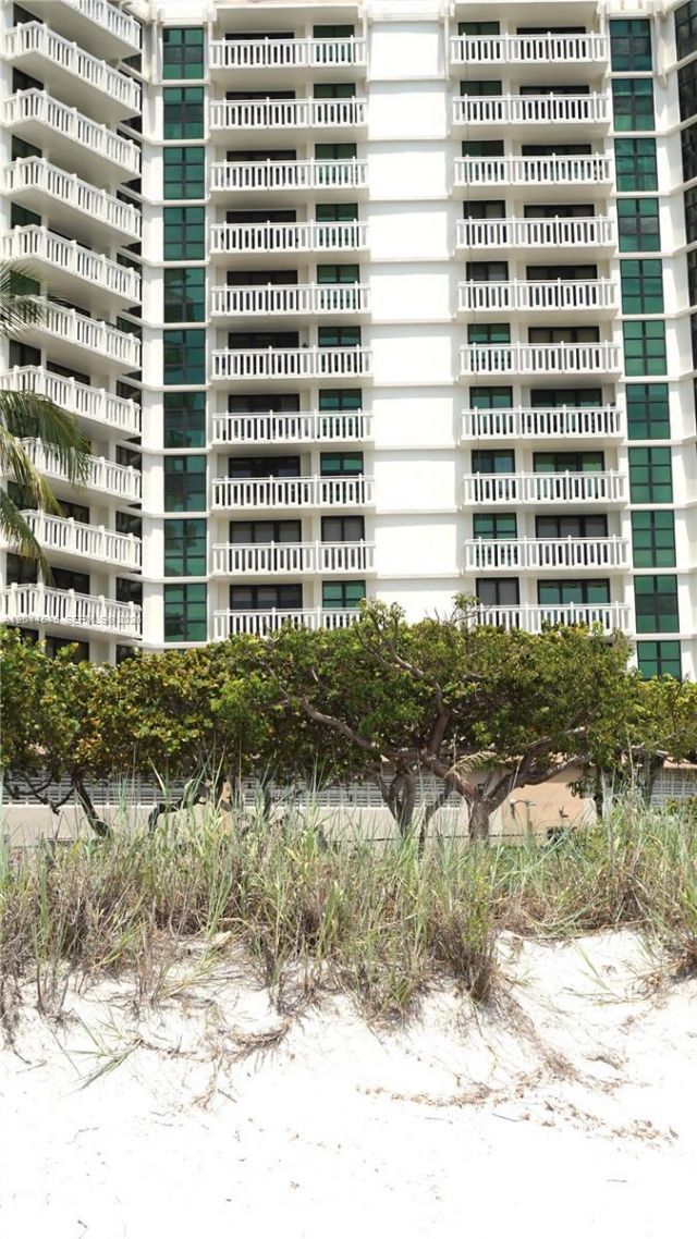 1111 Crandon Blvd, Unit B705, Key Biscayne, FL 33149 Photo