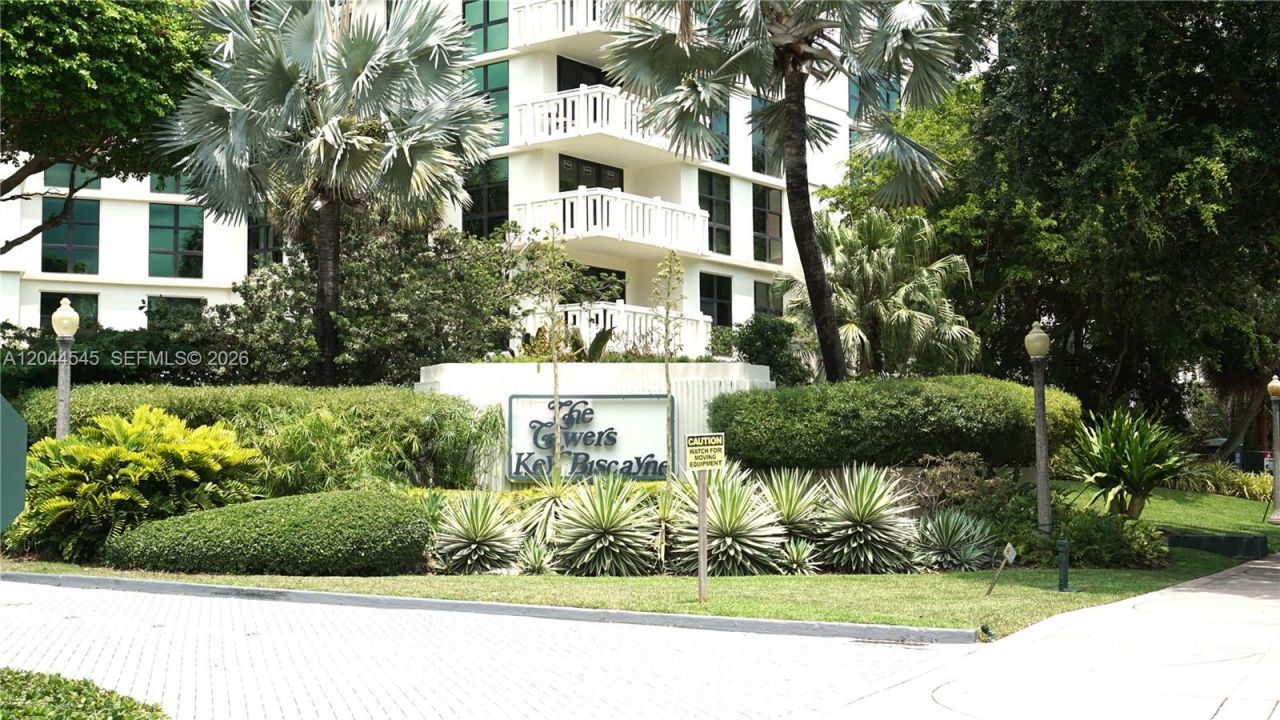 1111 Crandon Blvd, Unit B705, Key Biscayne, FL 33149 Photo