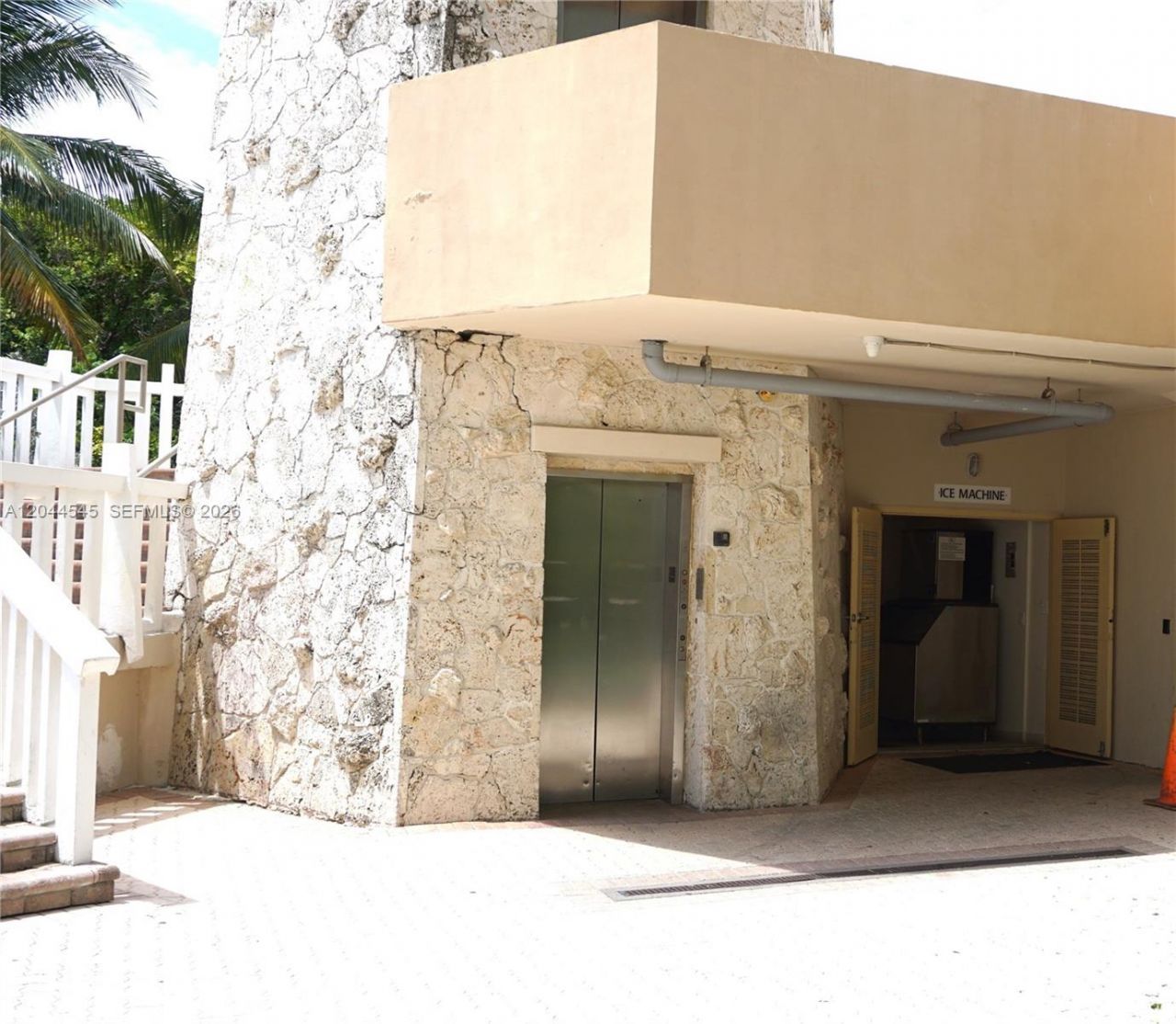 1111 Crandon Blvd, Unit B705, Key Biscayne, FL 33149 Photo
