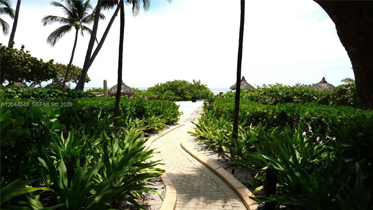 1111 Crandon Blvd, Unit B705, Key Biscayne, FL 33149 Photo