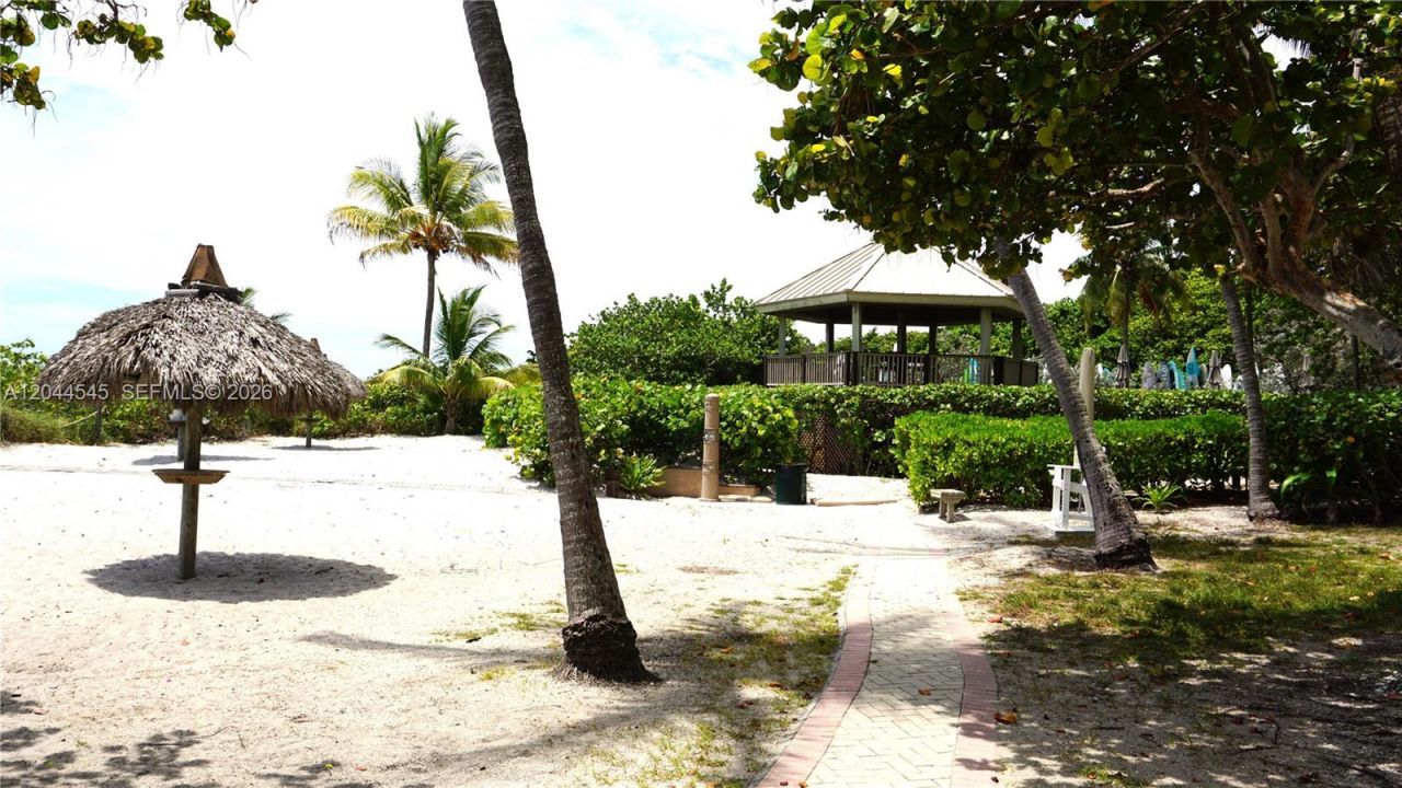 1111 Crandon Blvd, Unit B705, Key Biscayne, FL 33149 Photo