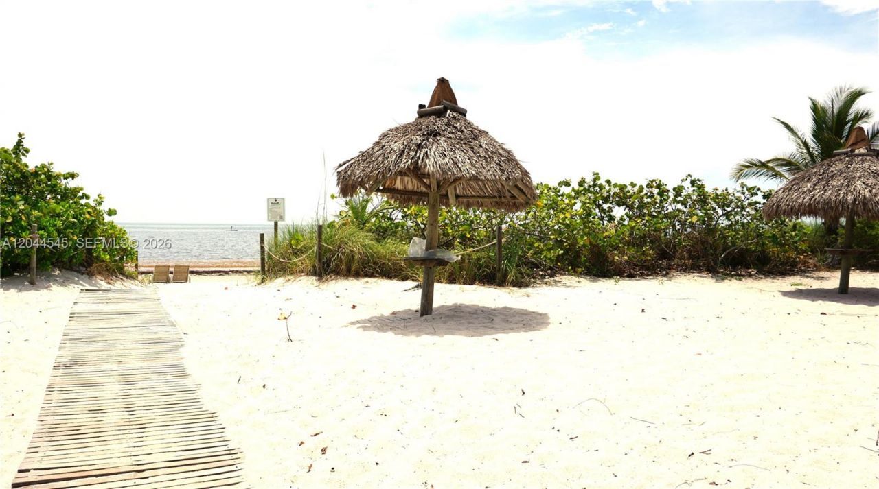 1111 Crandon Blvd, Unit B705, Key Biscayne, FL 33149 Photo