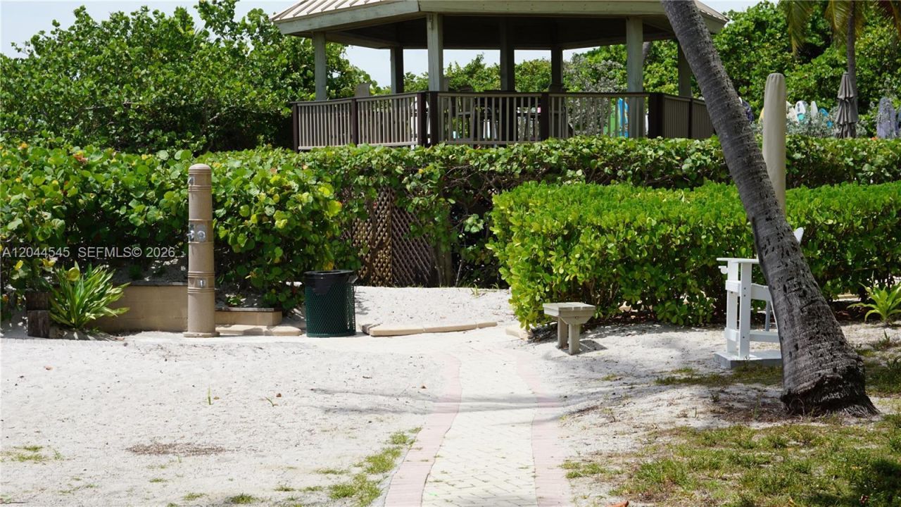 1111 Crandon Blvd, Unit B705, Key Biscayne, FL 33149 Photo