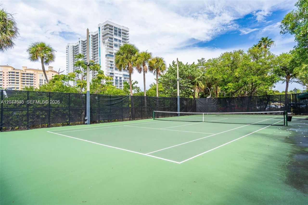 1111 Crandon Blvd, Unit B705, Key Biscayne, FL 33149 Photo