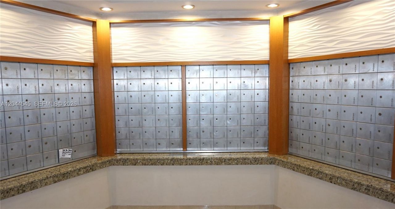 1111 Crandon Blvd, Unit B705, Key Biscayne, FL 33149 Photo