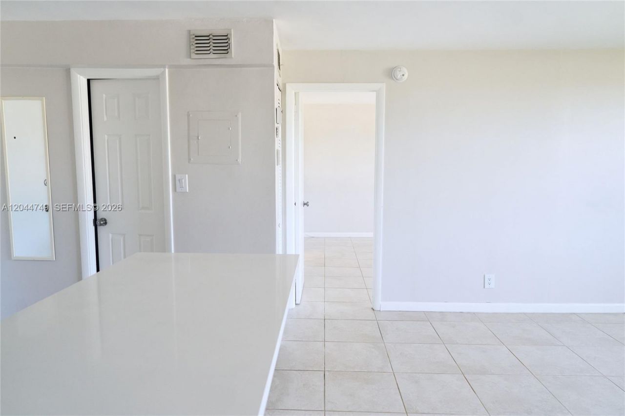 3000 N Ocean Blvd, Unit 407, Fort Lauderdale, FL 33308 Photo