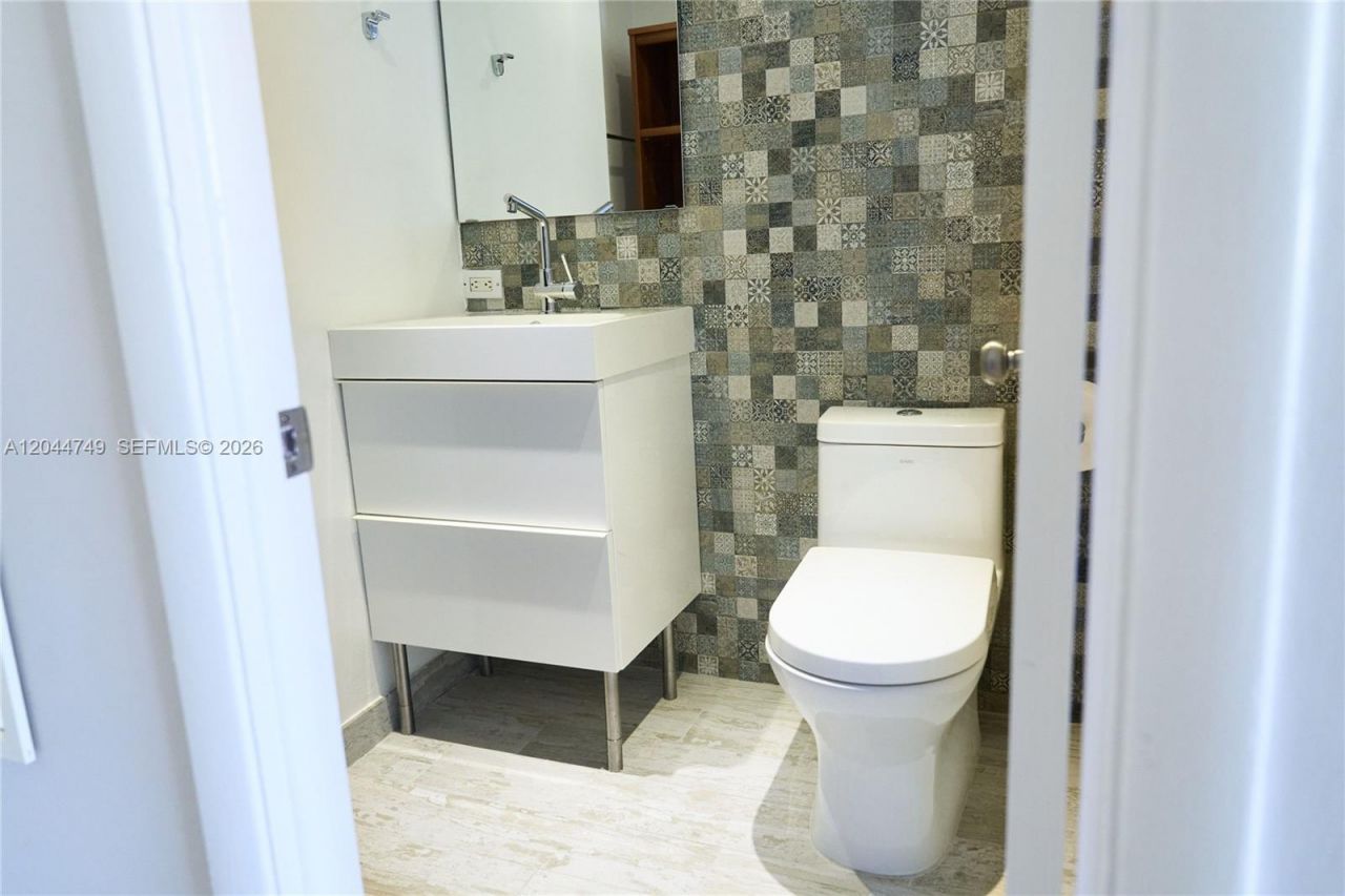 3000 N Ocean Blvd, Unit 407, Fort Lauderdale, FL 33308 Photo