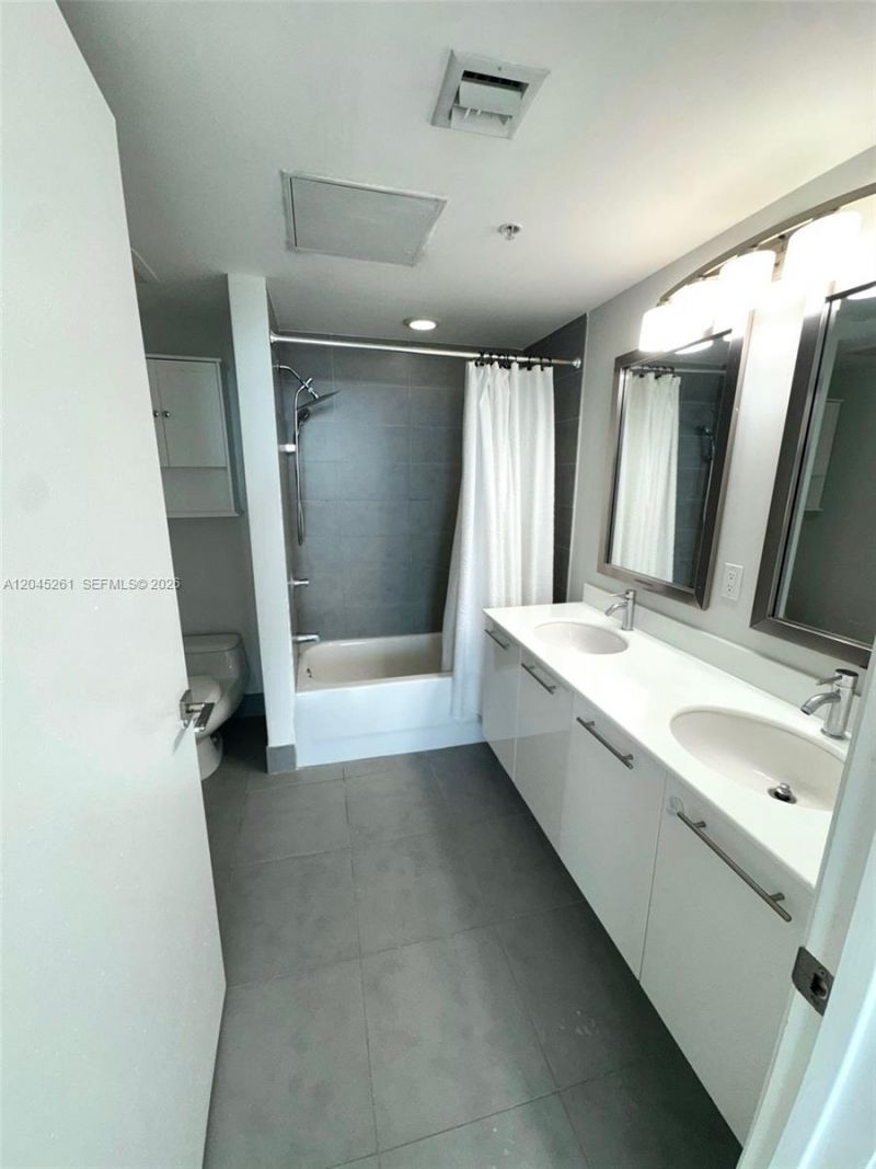 92 SW 3rd St , Unit 3608, Miami, FL 33130 Photo