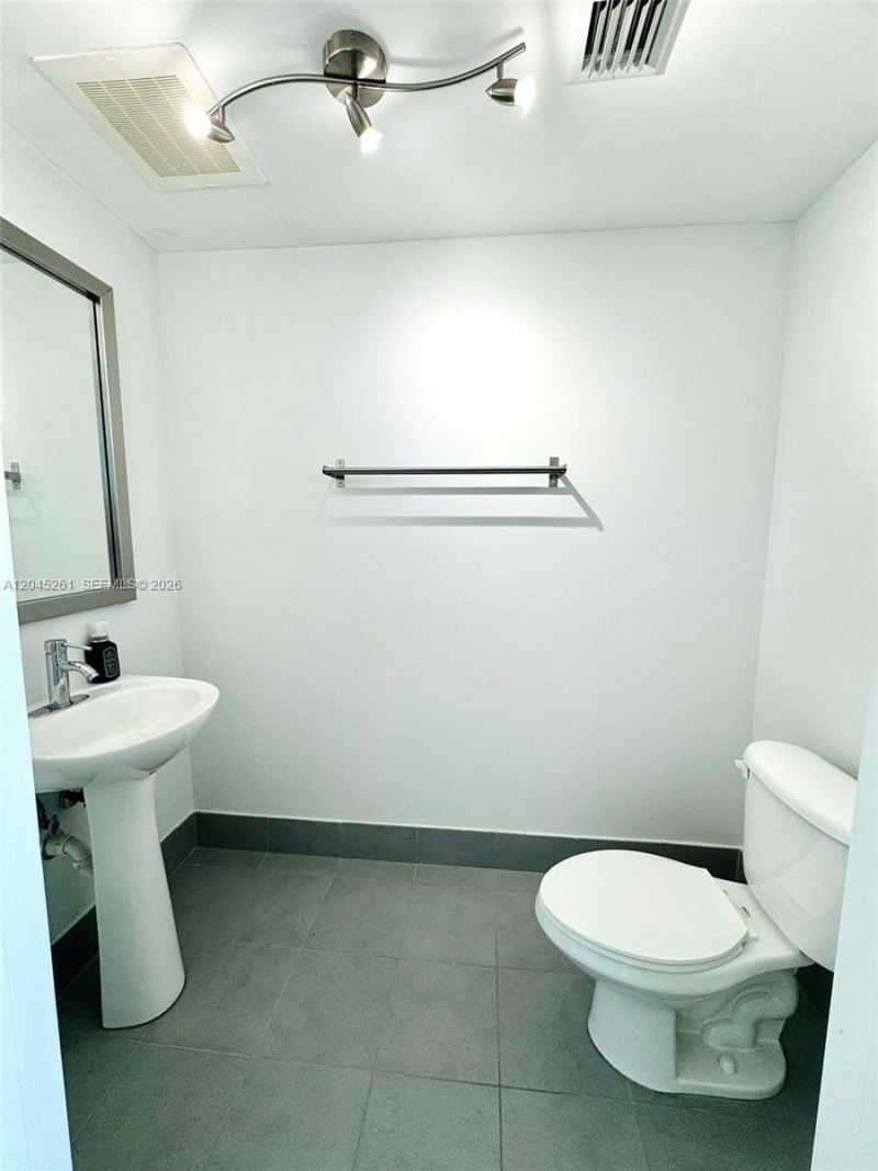 92 SW 3rd St , Unit 3608, Miami, FL 33130 Photo